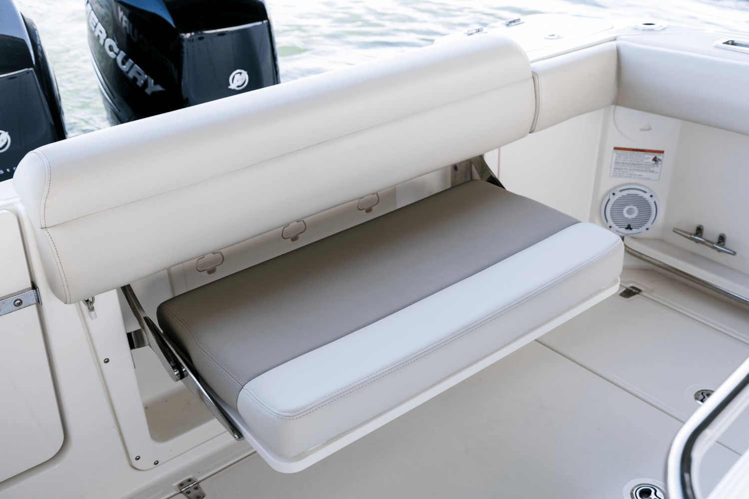 2026 Boston Whaler 280 Outrage - 138