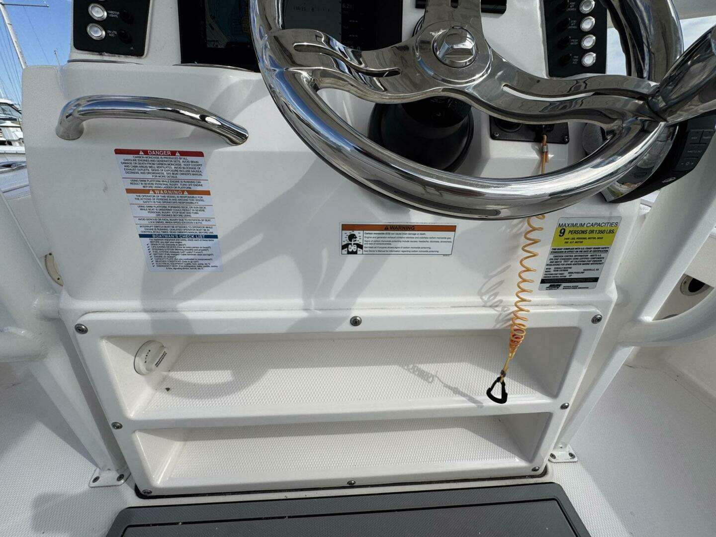 2021 Robalo 246 Cayman - Image 31