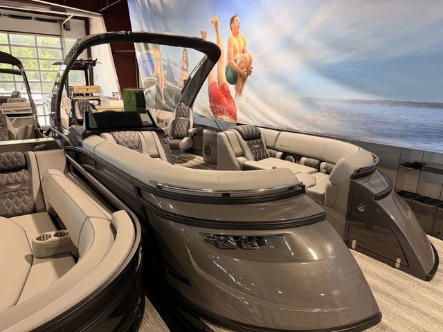 2026 Bennington Q Swingback 25 QSBA Tritoon