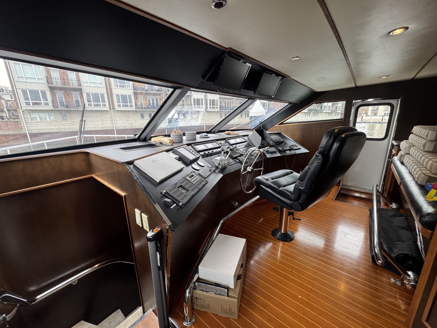 1997 Tarrab 77 Motor Yacht - Image 29