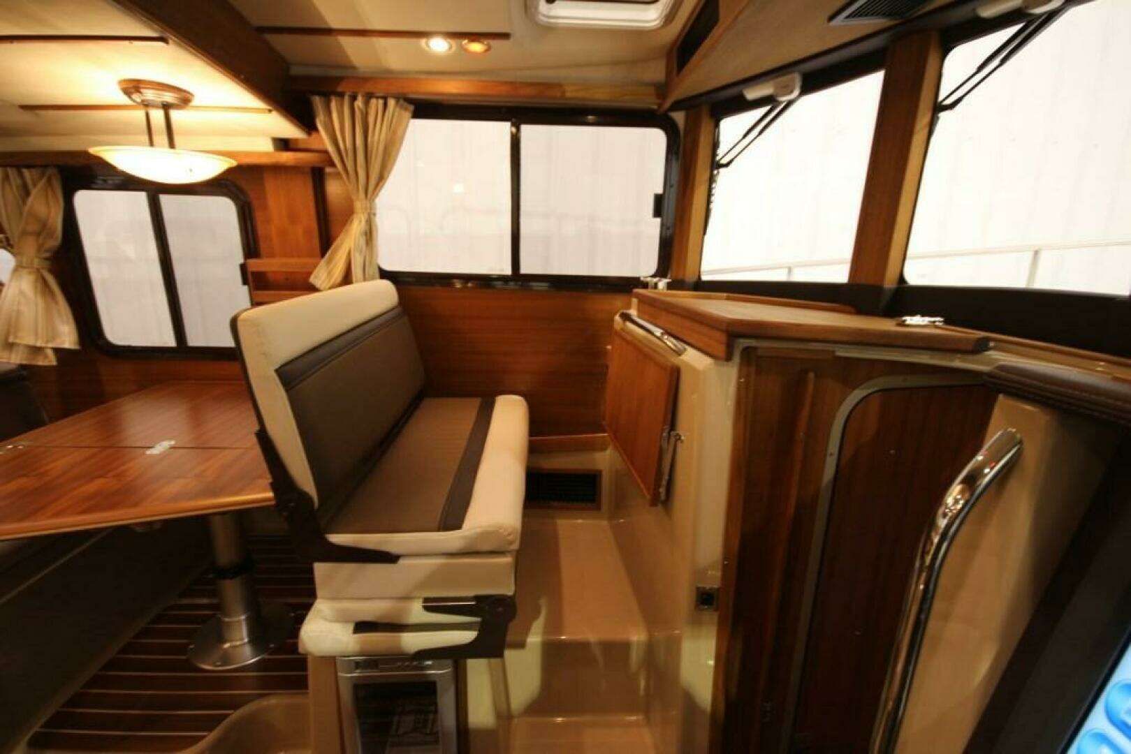 2026 Ranger Tugs R-31 Sedan Luxury Edition - Image 33