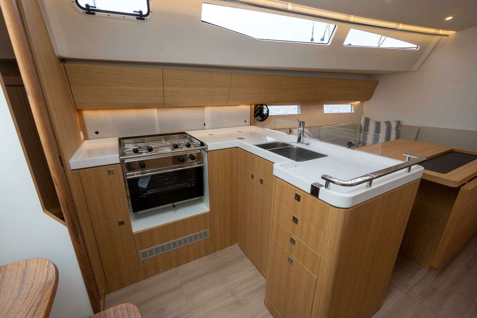 2026 J Boats NEW 2026 - Image 42