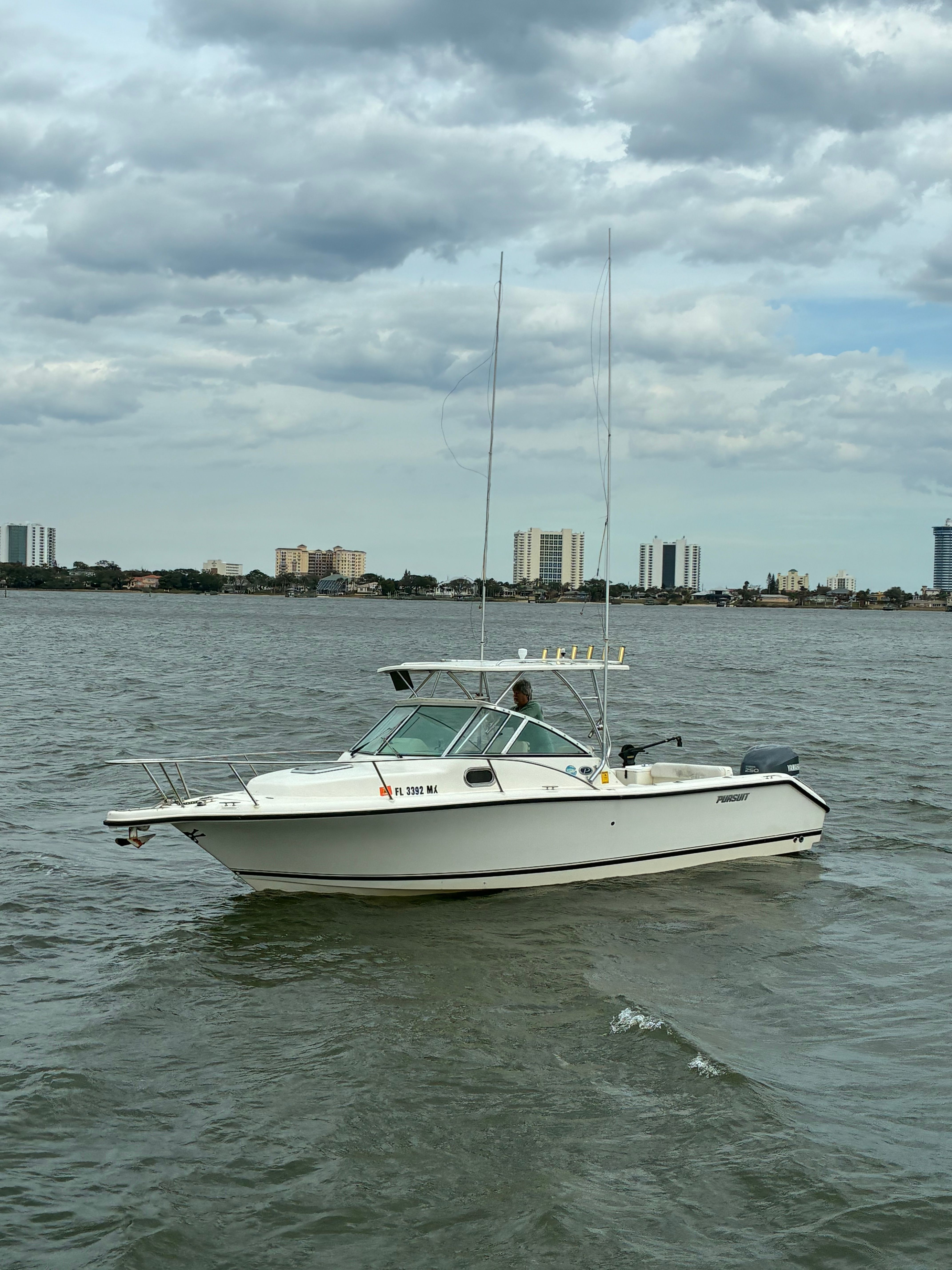 2005 Pursuit 2570 Offshore - 20