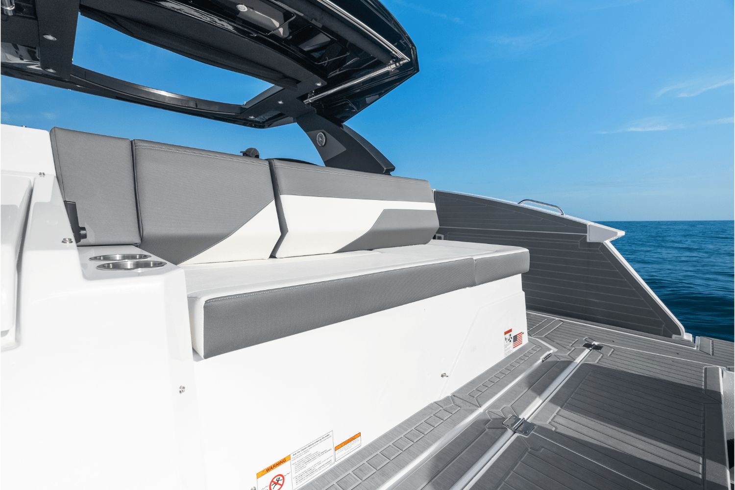 2027 Cruisers Yachts 38GLS-OB - 59
