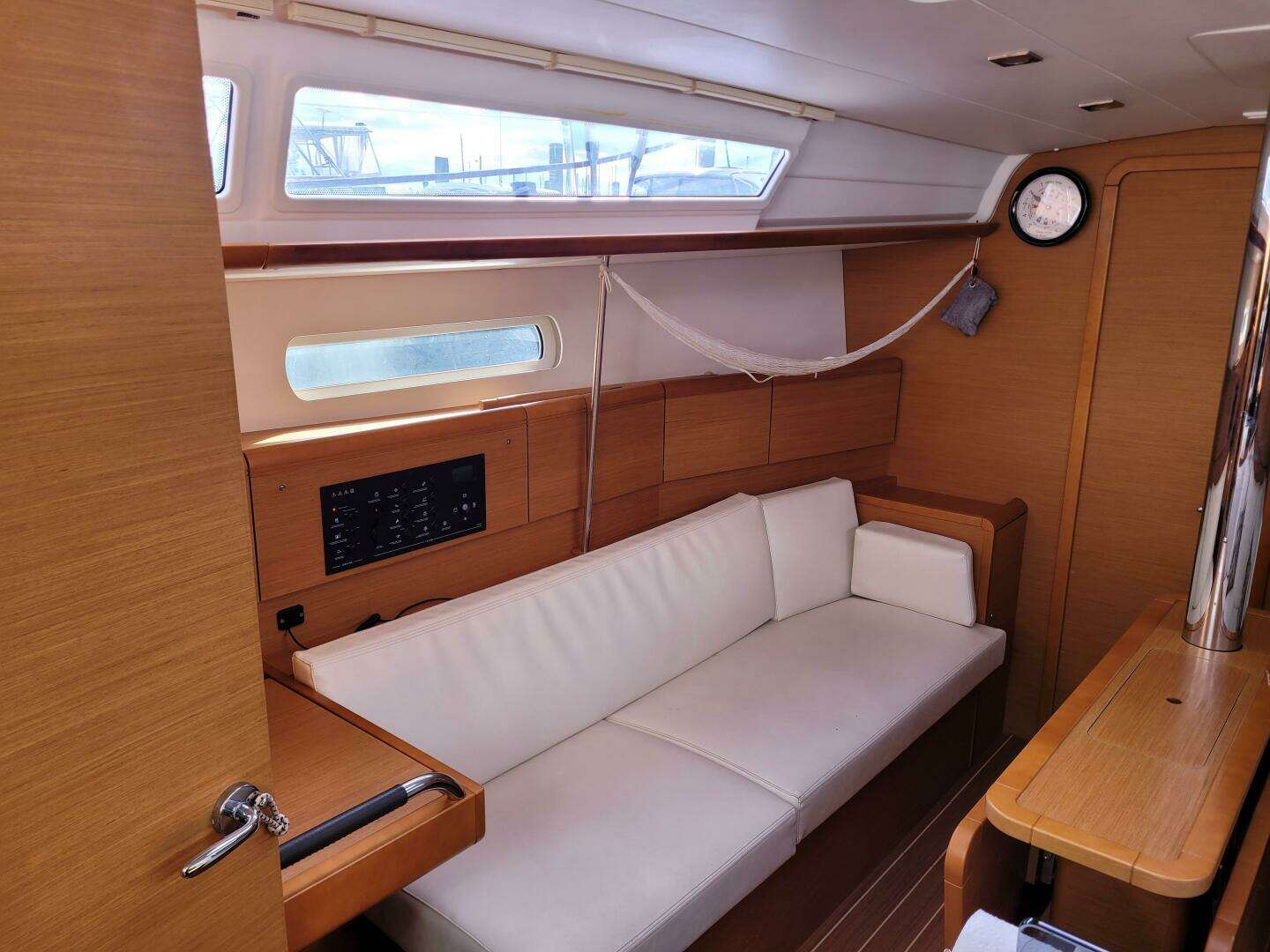 2014 Jeanneau 379 - Image 25