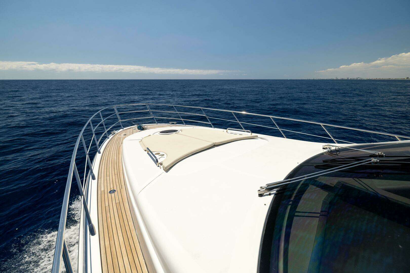 2015 Azimut 64 Flybridge - Image 39