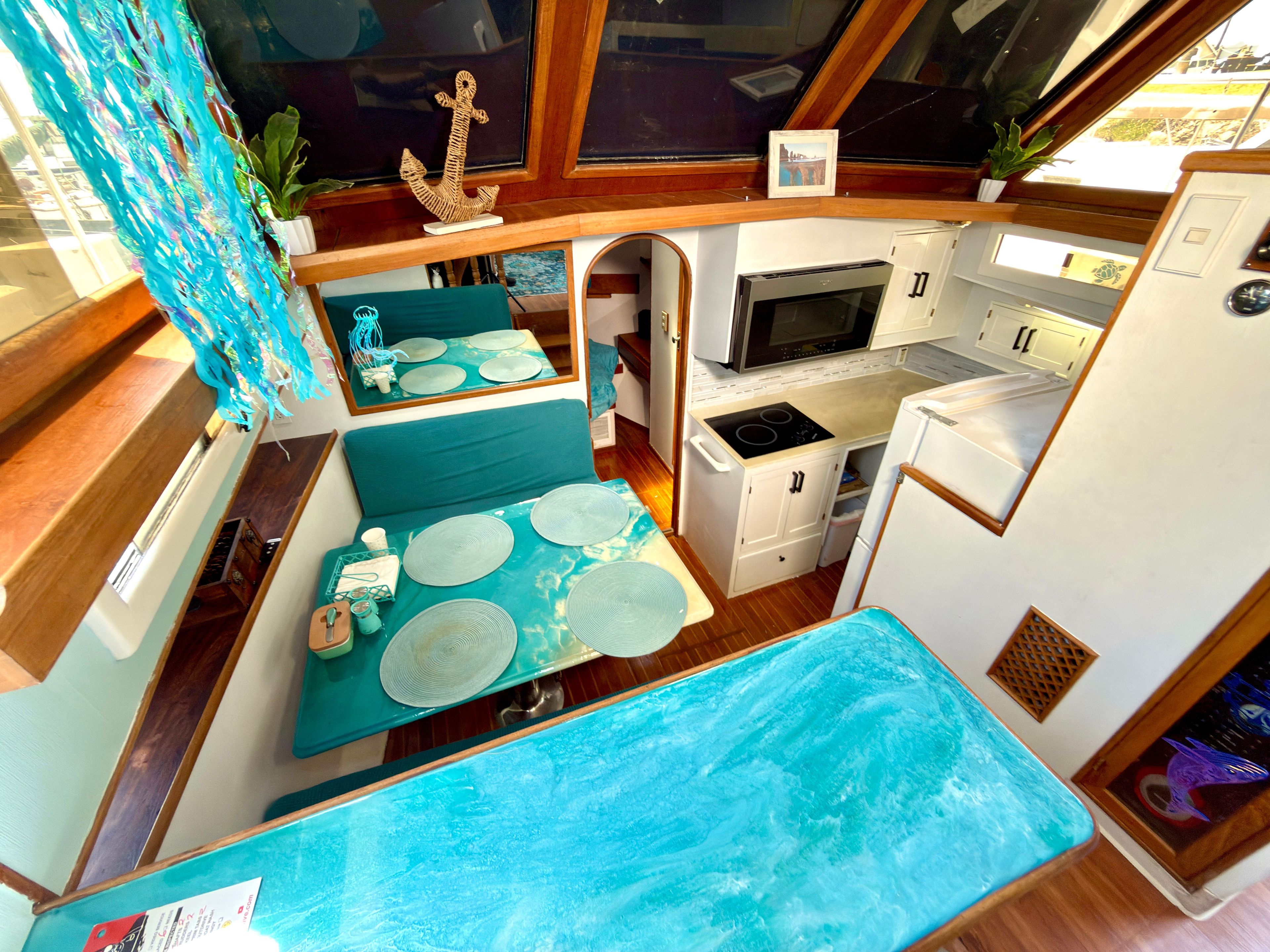 1987 CHB 46 Cockpit Motoryacht - 54