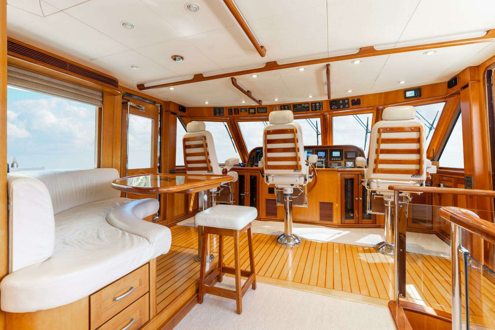 2007 President Tri-Deck - Image 39