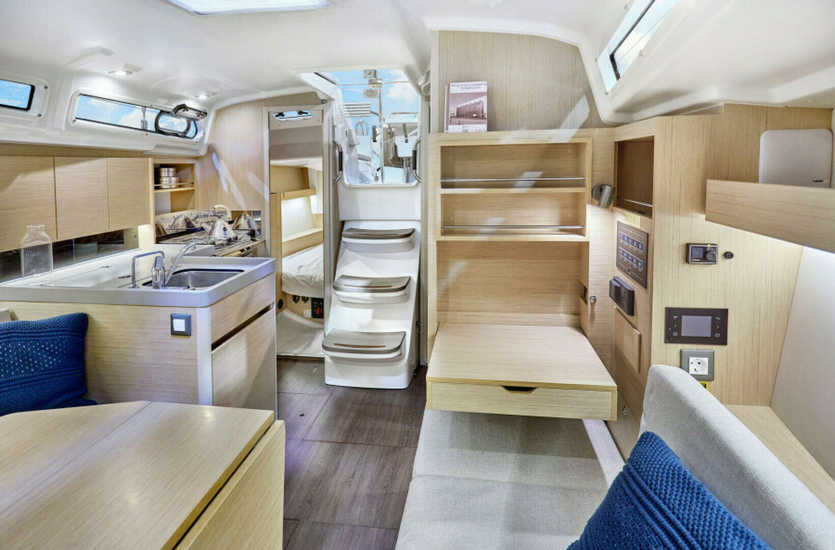 2026 Beneteau Oceanis 34.1 ELECTRIC - Image 10