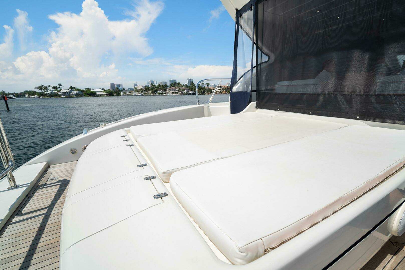 2001 Mangusta 72 - Image 38