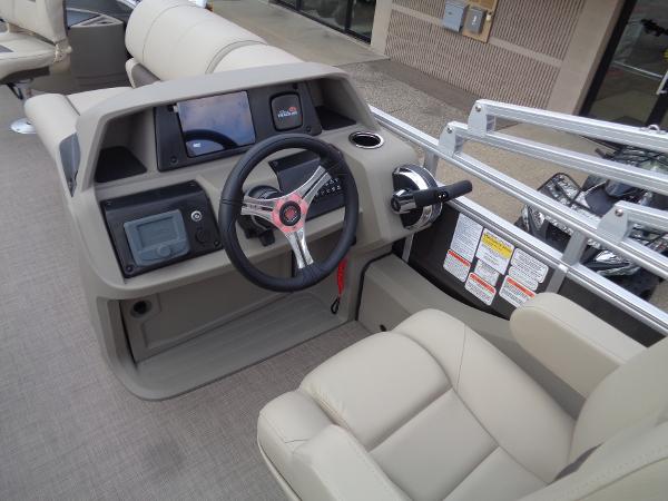 2025 Sun Tracker Fishin' Barge 22 DLX - 83