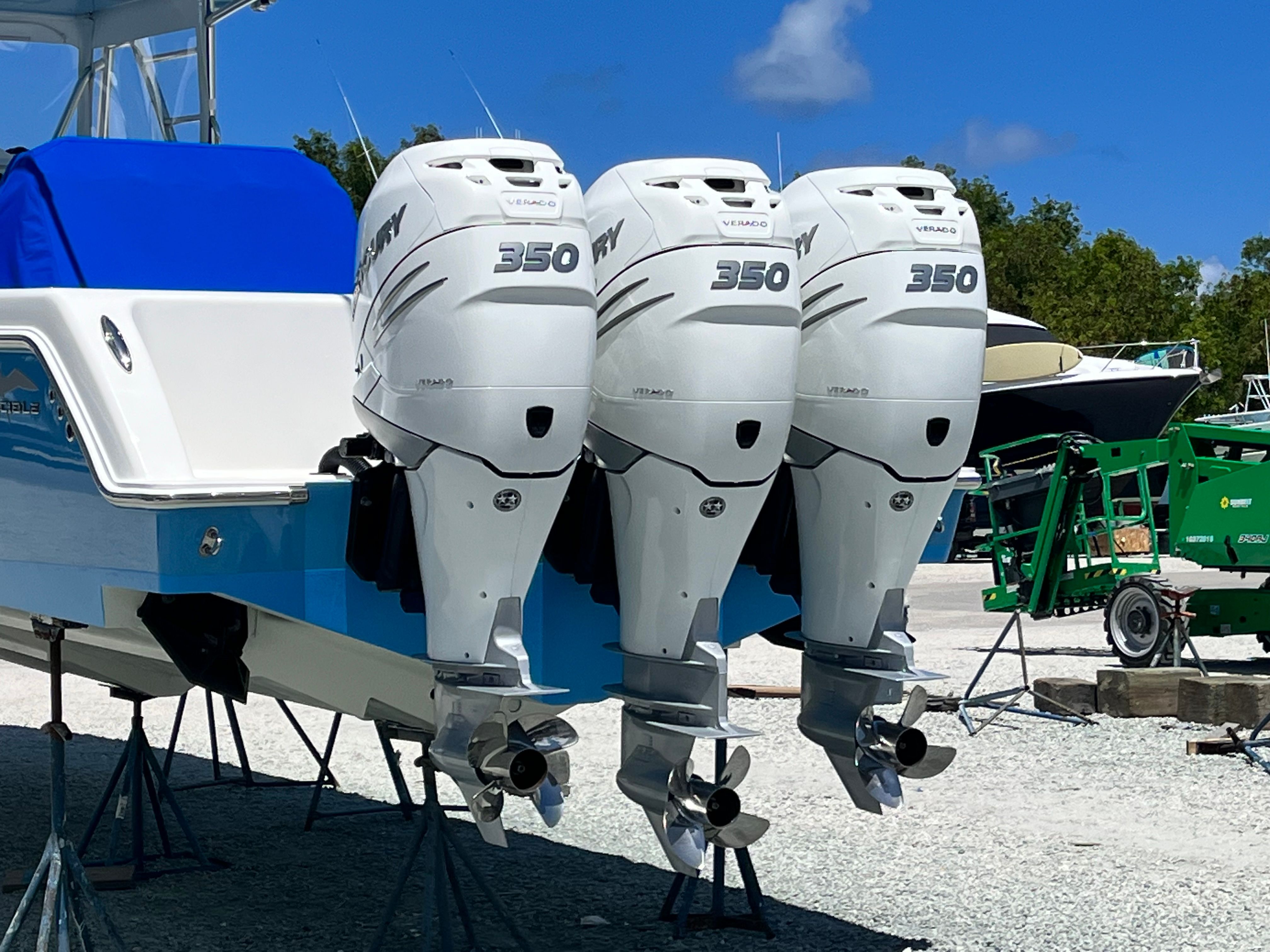 2016 Invincible Center Console - 4
