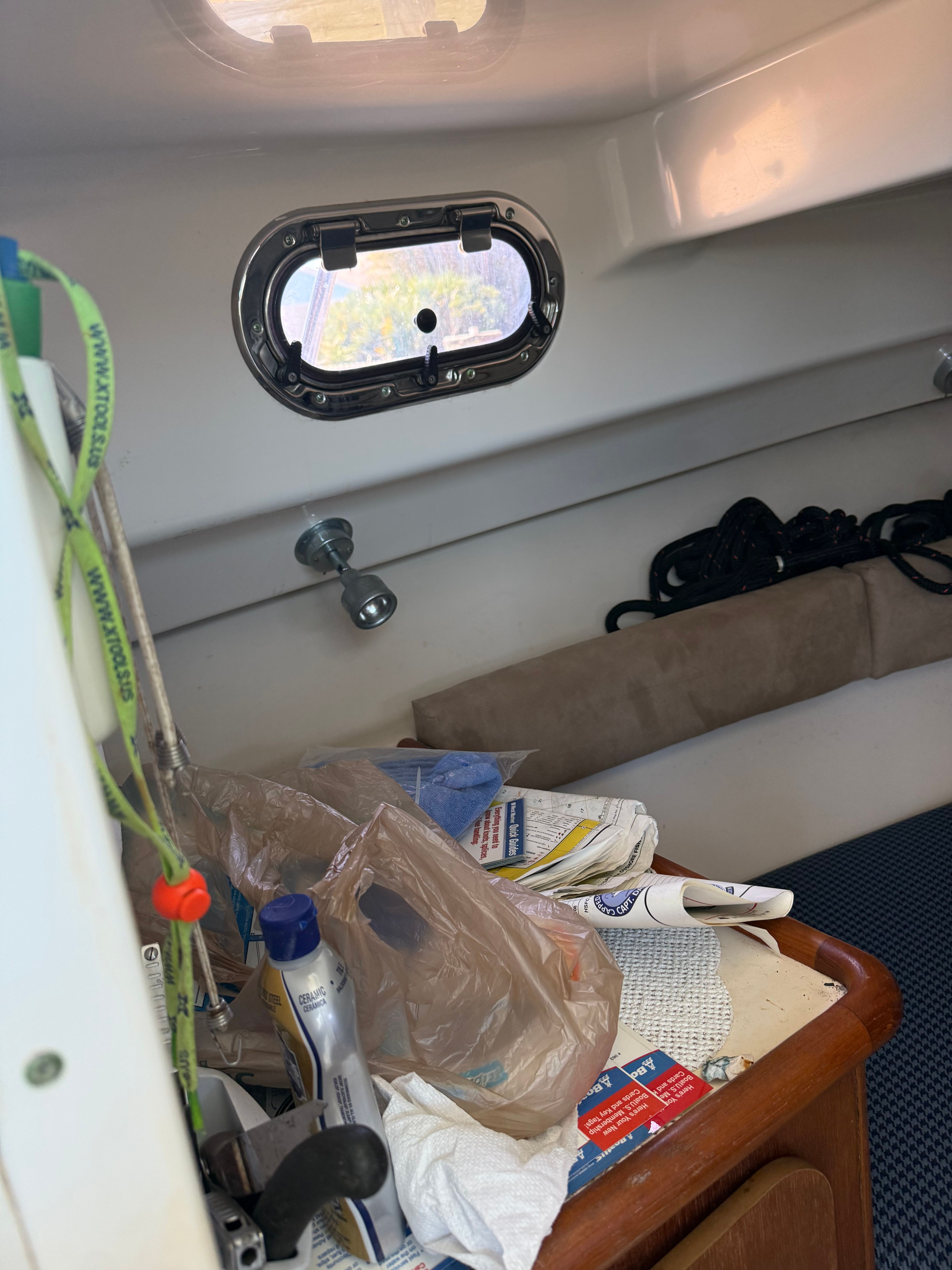 2005 Pursuit 2570 Offshore - 45