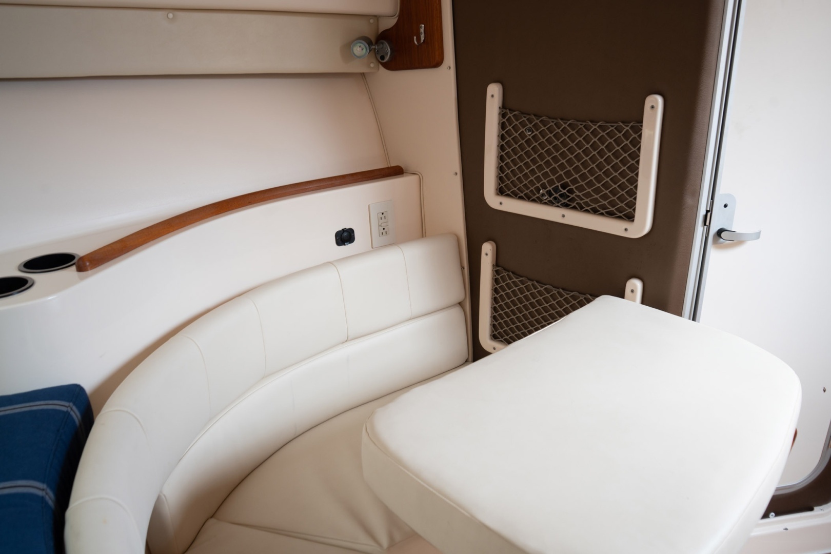 2009 Grady-White Express 330 - Image 13