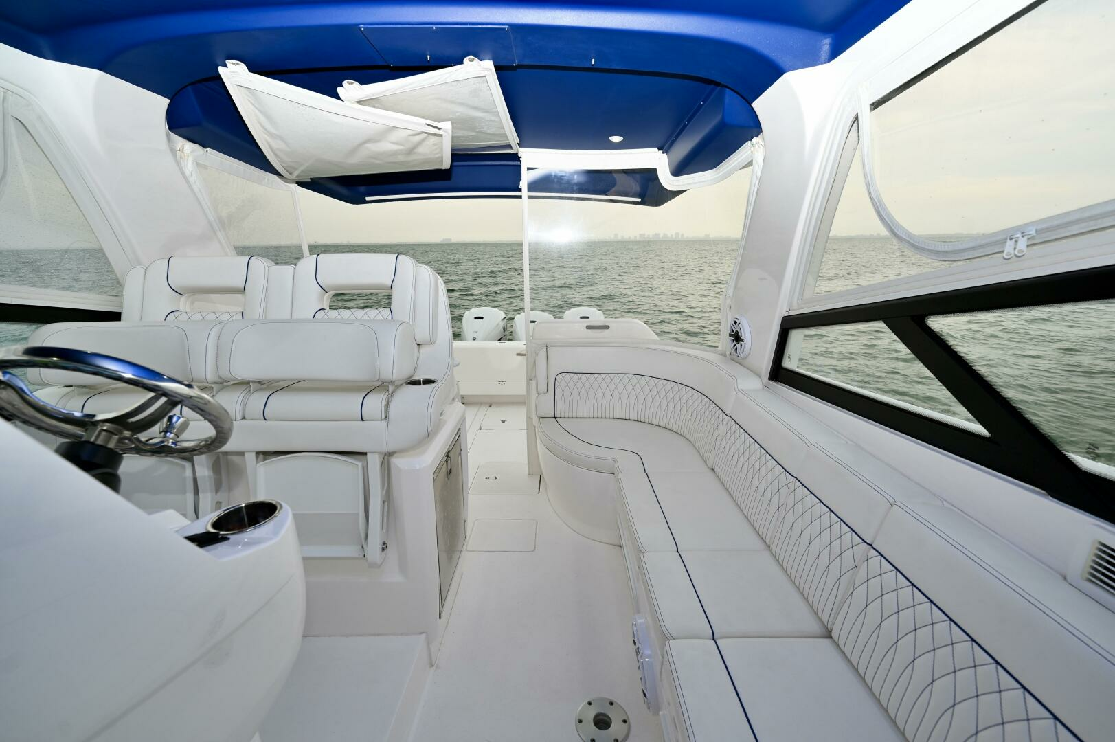 2021 Intrepid 438 Evolution - Image 18