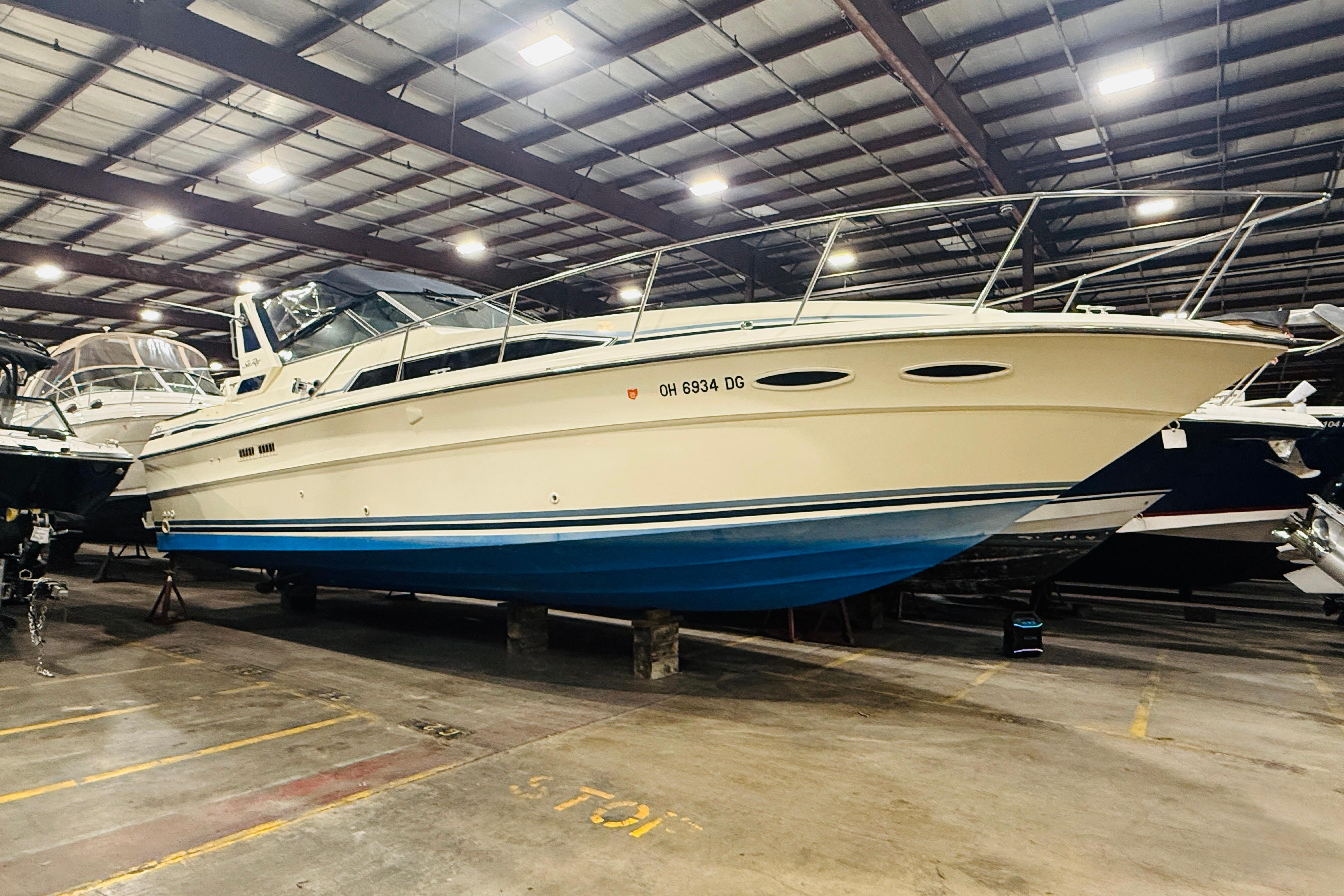 1986 Sea Ray 340 Express Cruiser