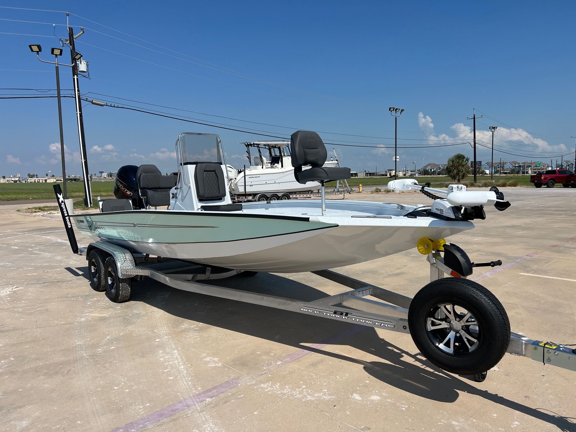 2026 Xpress H22B Bay - 6