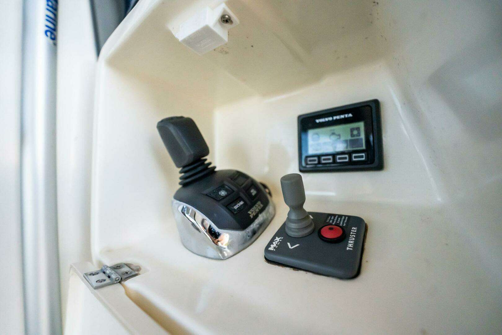2013 Prestige 500 S - Image 75