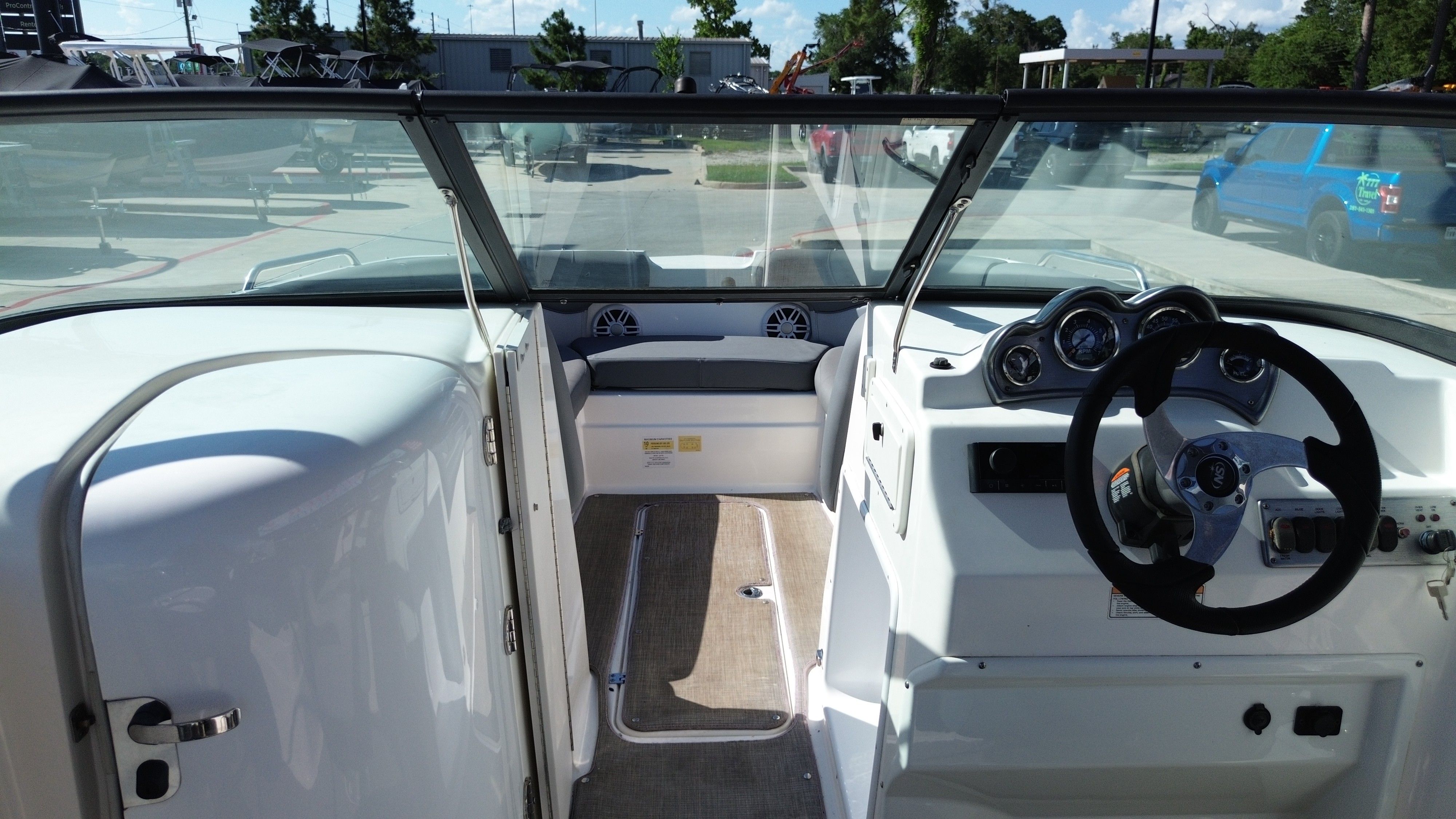 2023 NauticStar 223 DC - 27