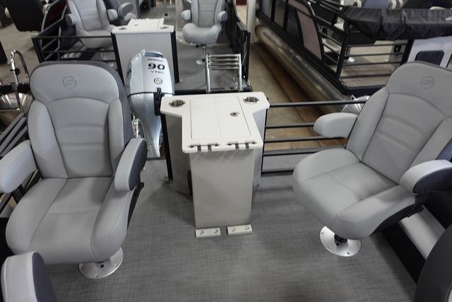 2023 Flagship Pontoons Discover Rear Fish D22 RF - 14