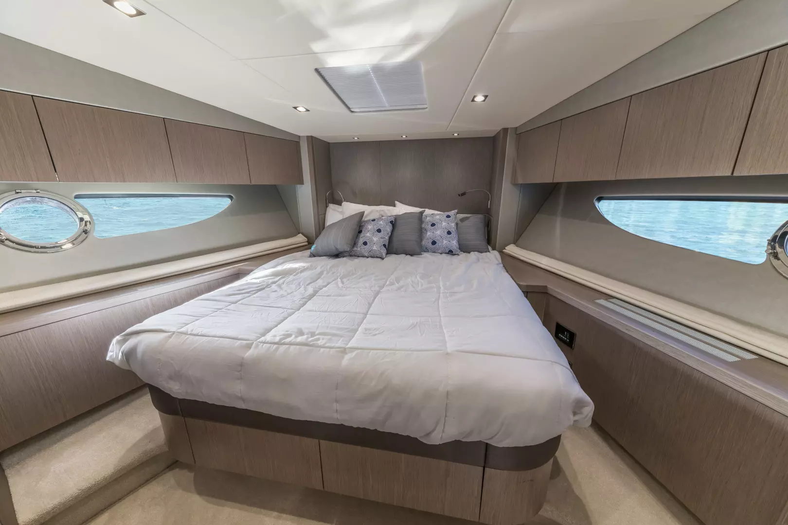 2017 Sunseeker Predator - Image 44