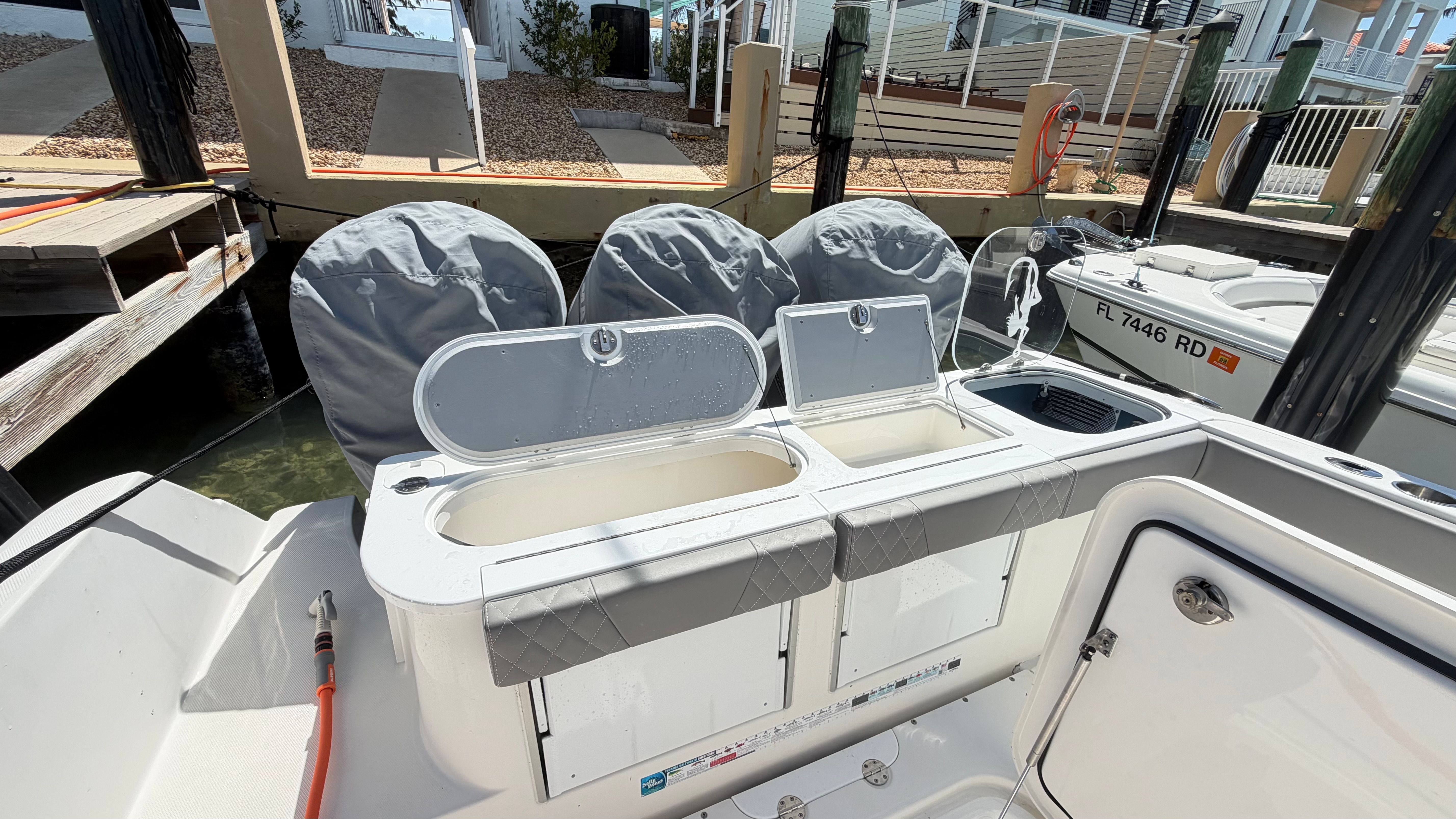 2009 Everglades 365 Center Console - 73