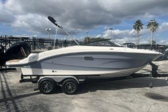 2017 Sea Ray SPX 210 Outboard