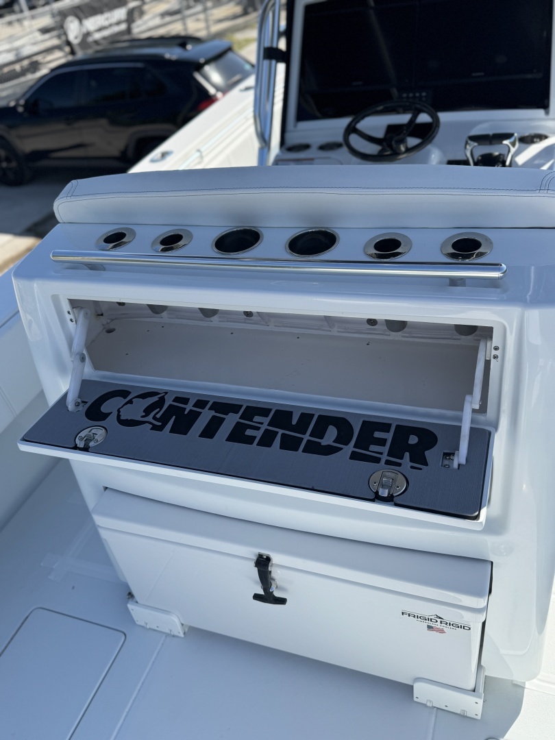 2026 Contender 32ST - Image 6