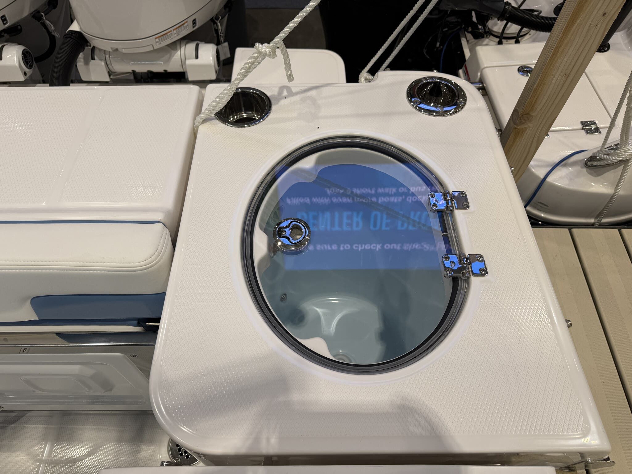2026 Robalo Dual Console R 257 - 9