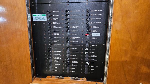 Electrical panel of a 2000 Carver 450 Voyager Pilothouse yacht.