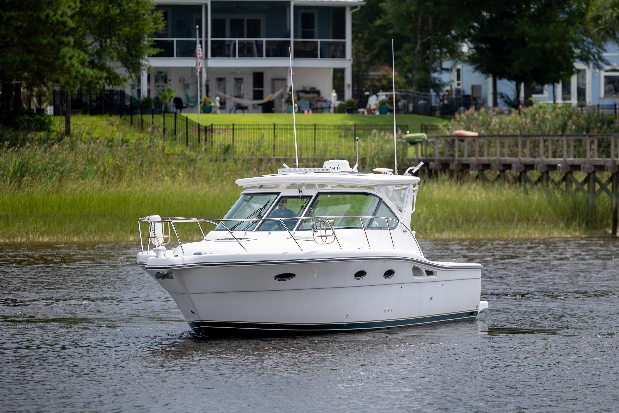 2004 Tiara Yachts 3200 Open