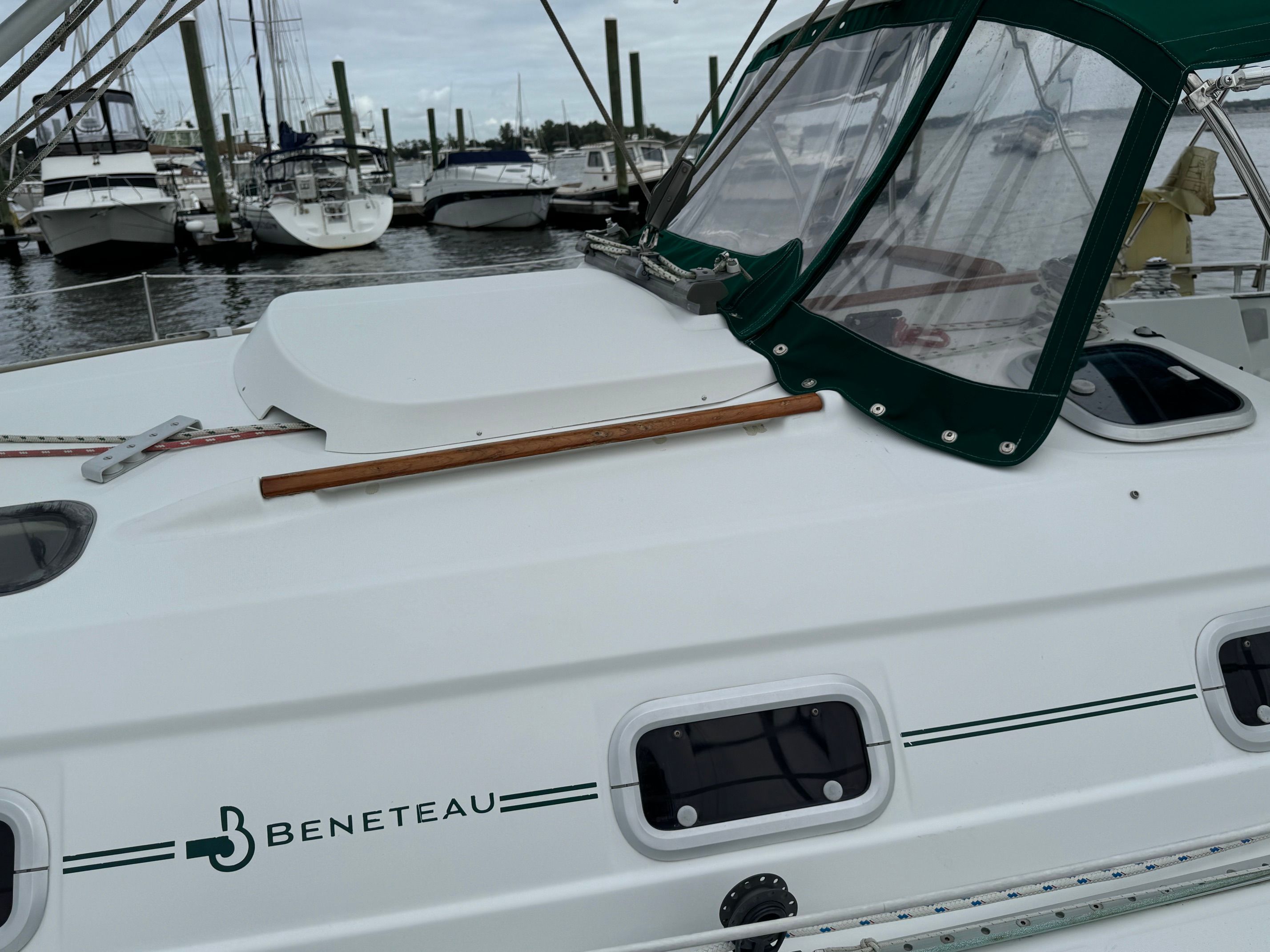 2000 Beneteau Oceanis 321 - 10