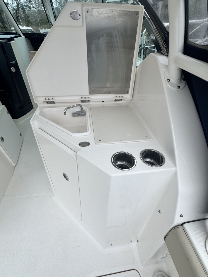 2017 Pursuit 295 DC - Image 15