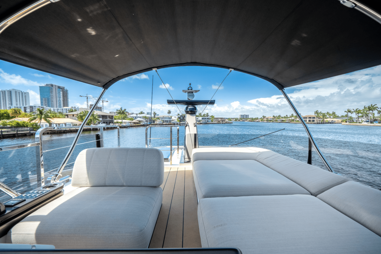2025 Azimut Seadeck 6 - Image 59