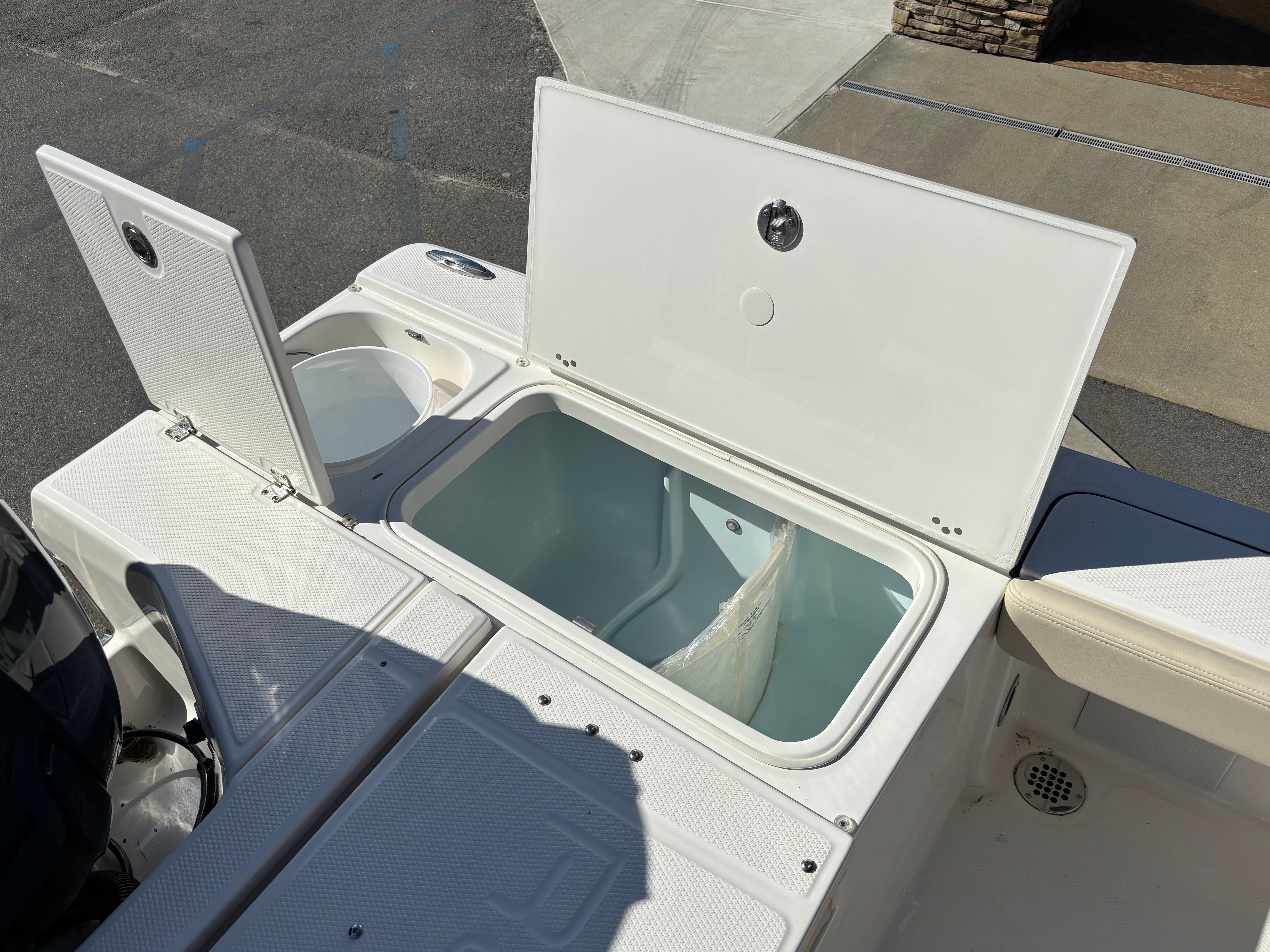 2026 ROBALO 226 CAYMAN - Image 15