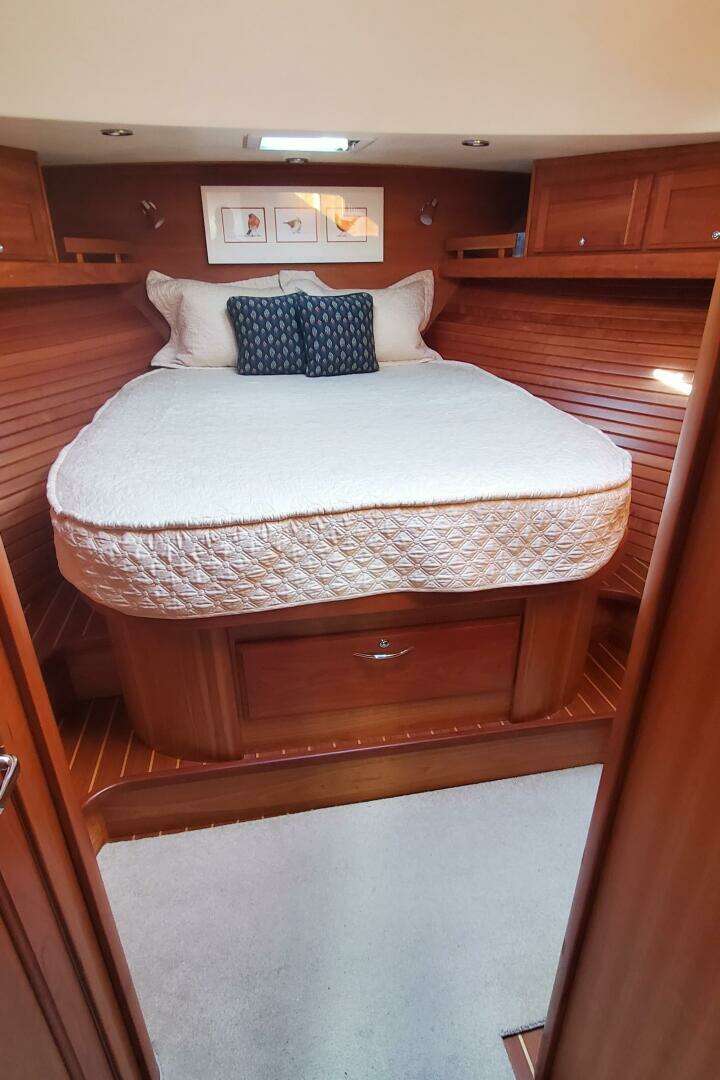 2012 Sabre 48 Salon Express - Image 37
