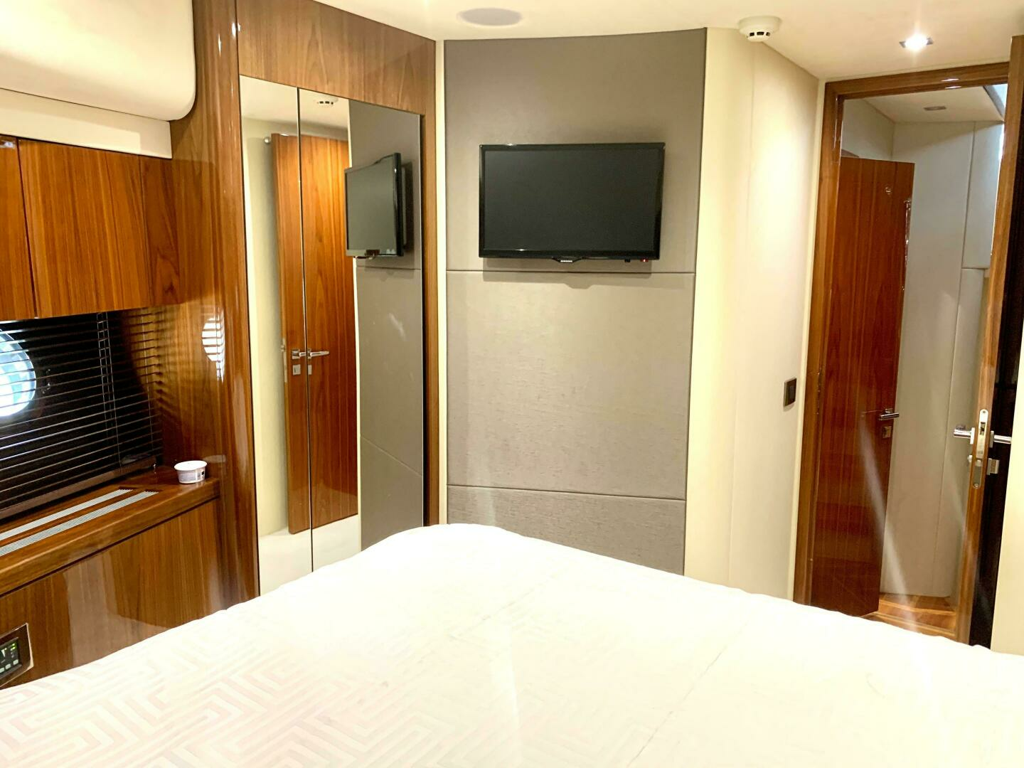 2016 Sunseeker Manhattan 65 - Image 19