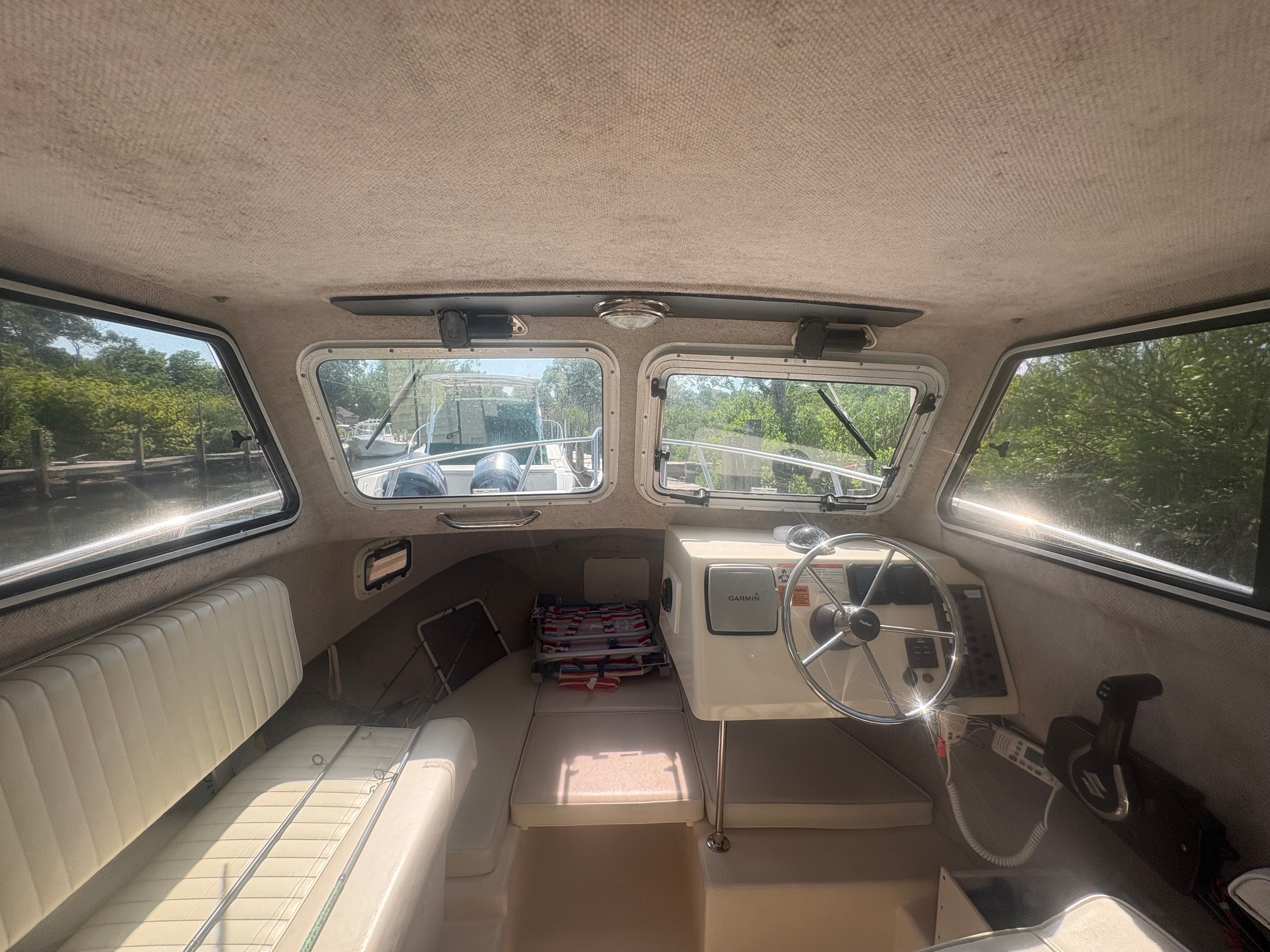 2008 Parker 2120 Sport Cabin - 6