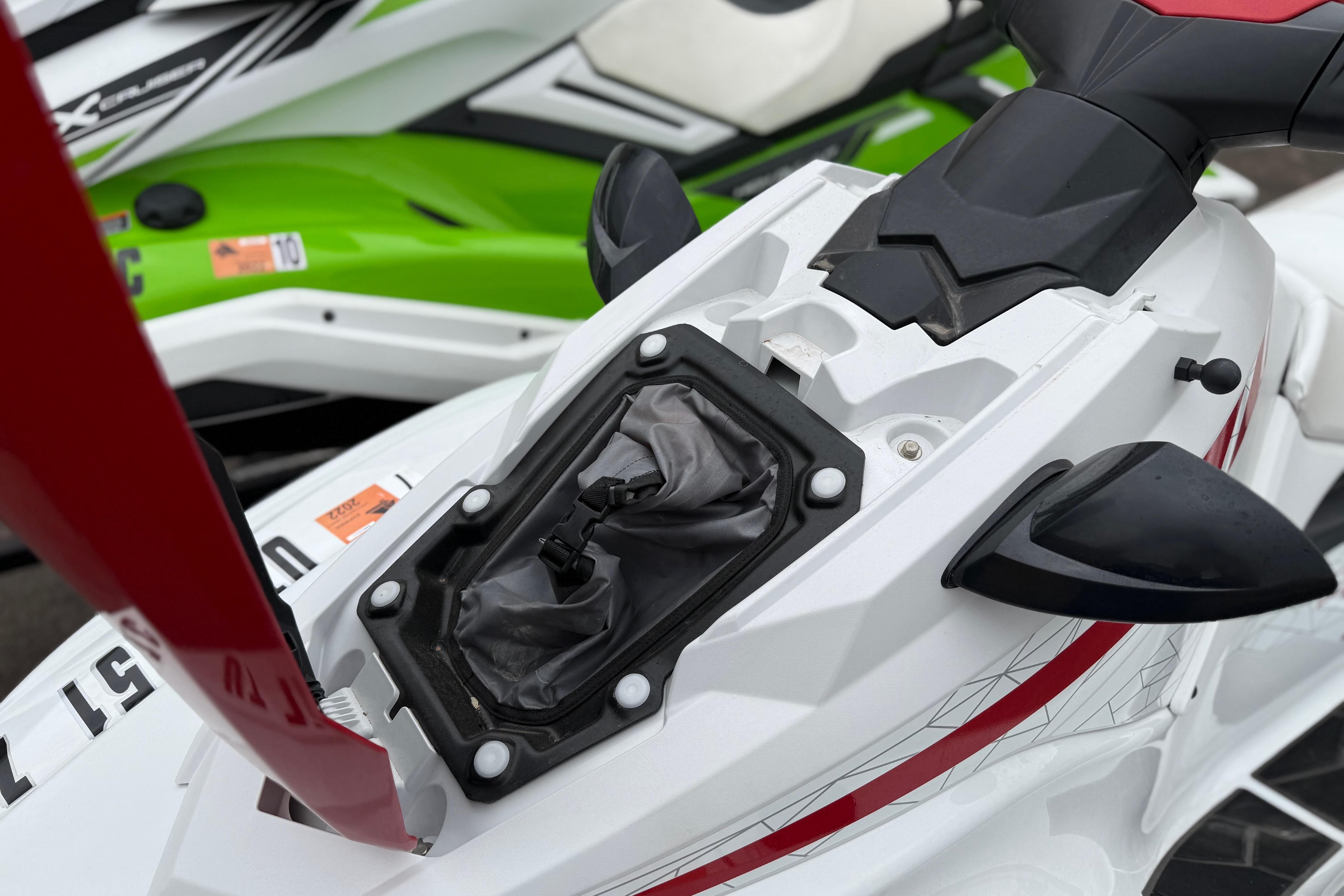 2021 Yamaha WaveRunner EX Limited, close-up of handlebar and control panel.