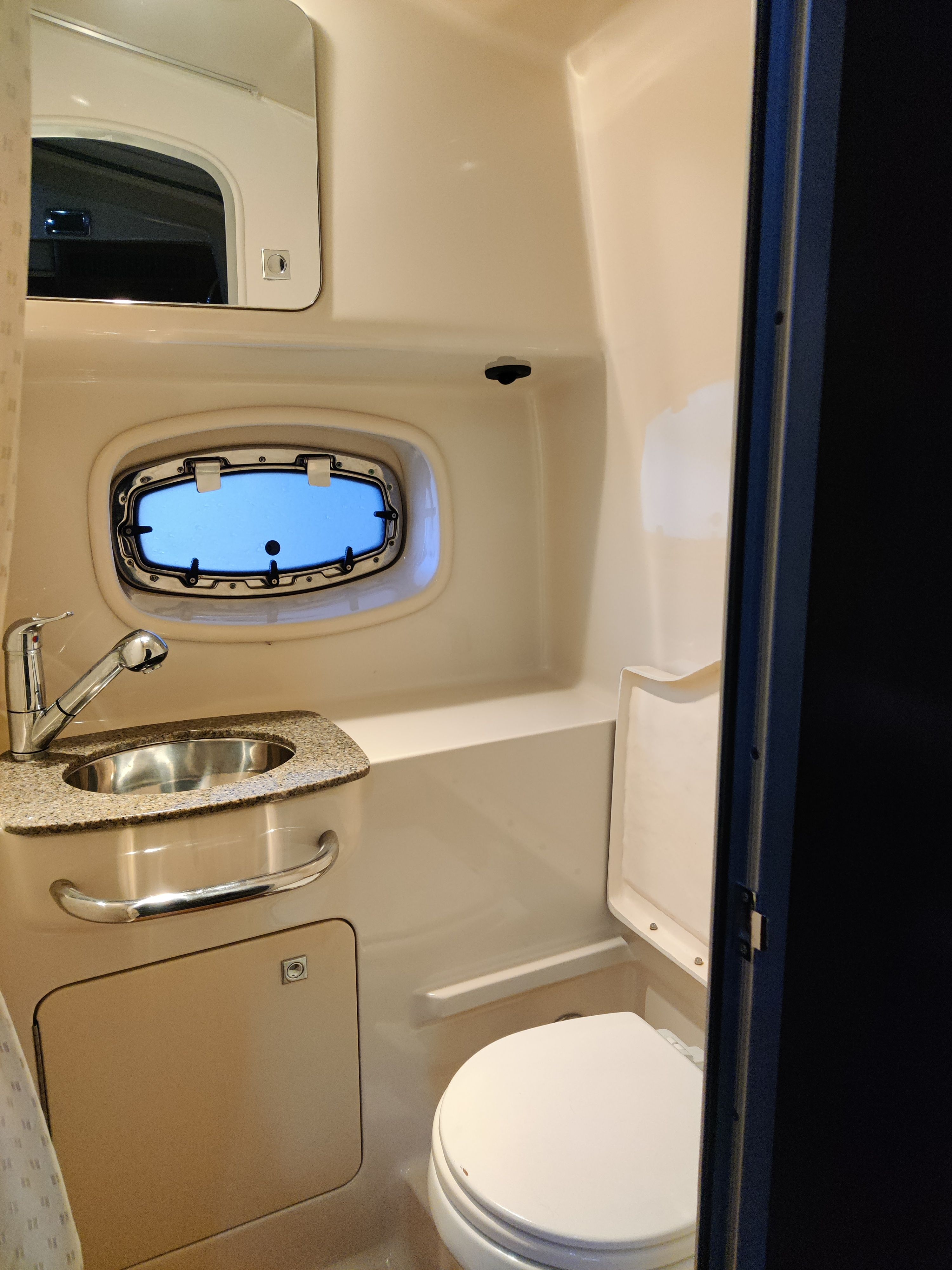 2014 Chaparral 330 Signature - 51