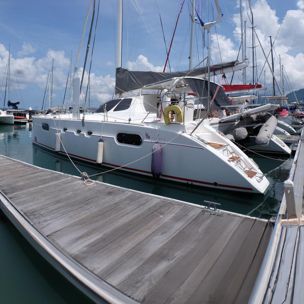 2002 Catana 471