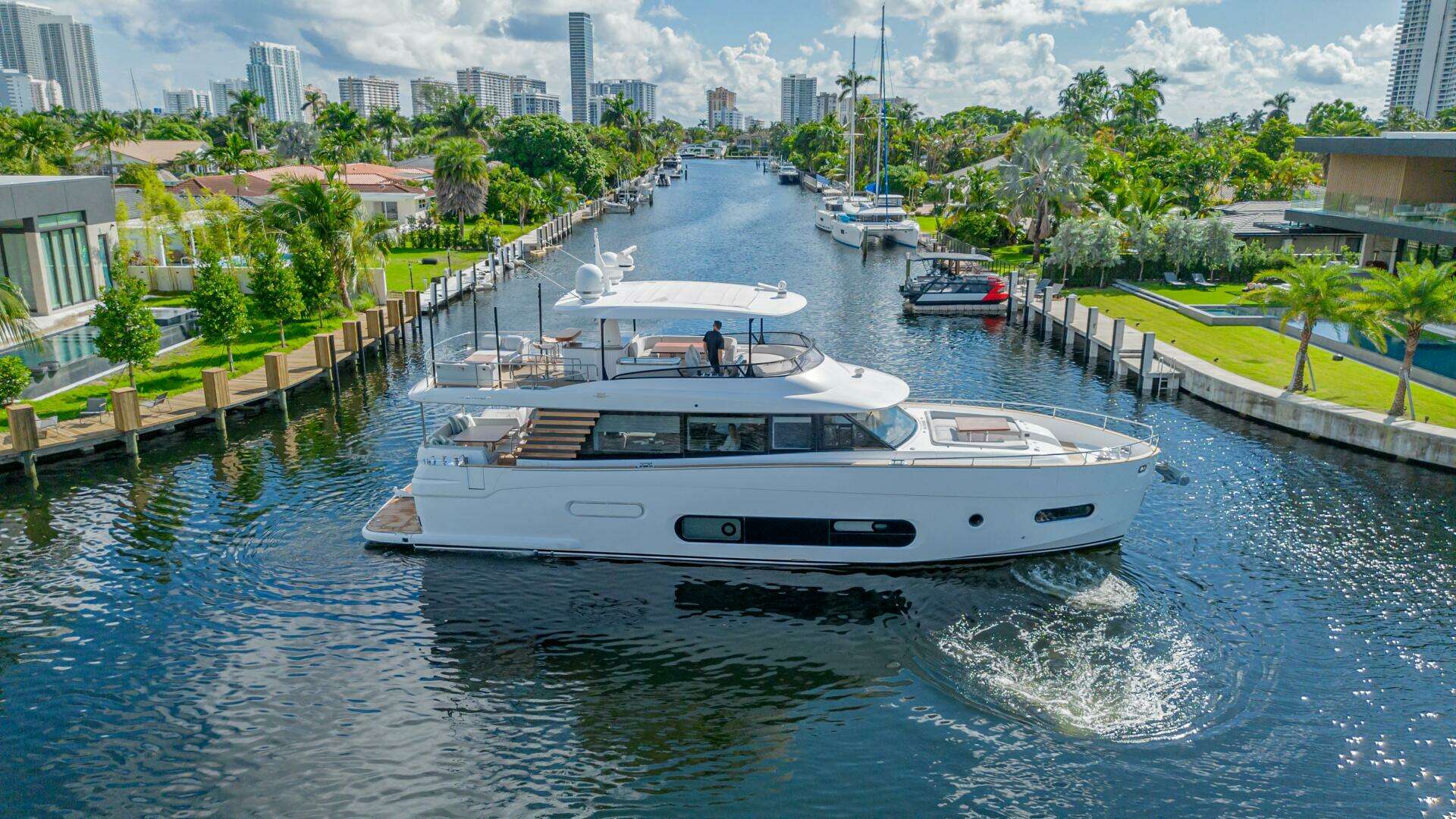 2022 Azimut Magellano 66 - Image 42