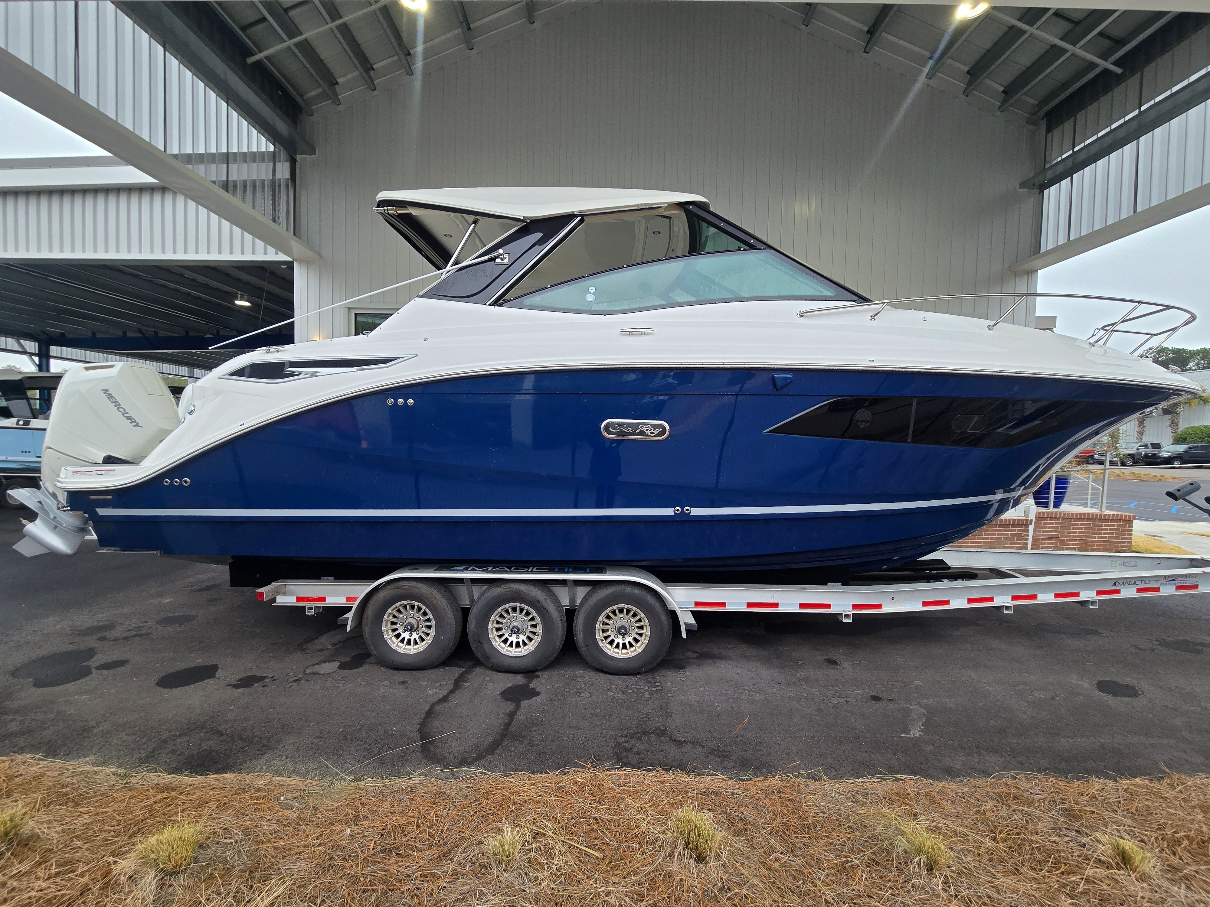 2026 Sea Ray Sundancer 320 Outboard