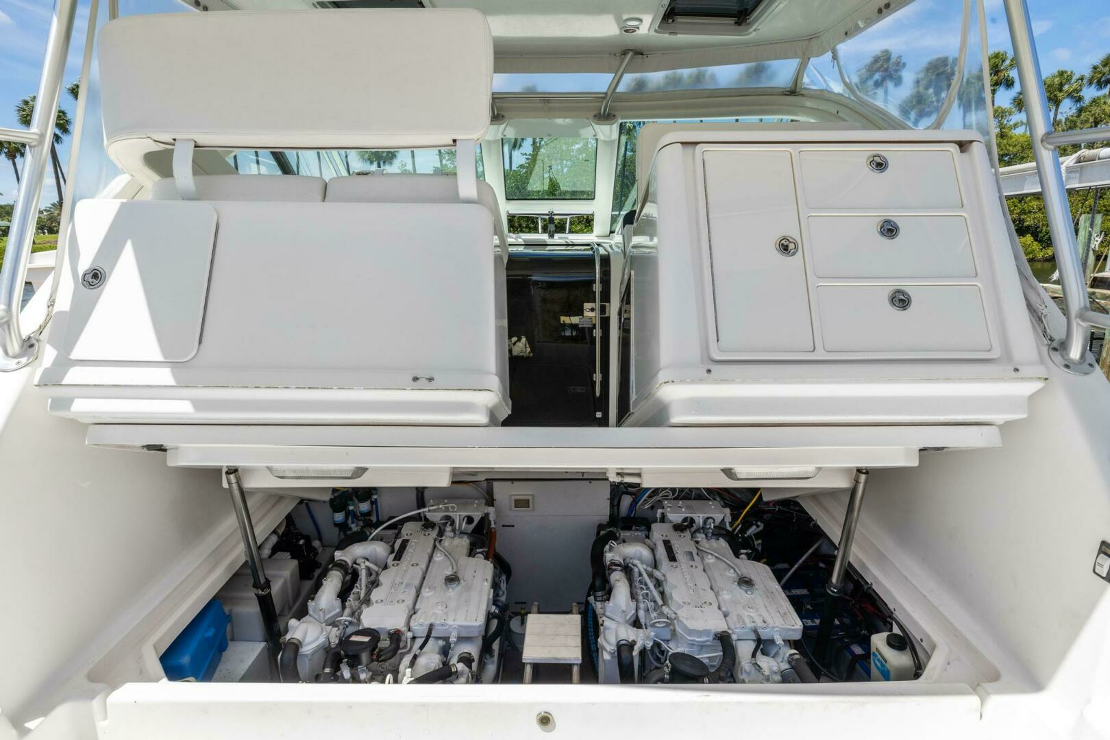 2006 Tiara Yachts 3200 Open - Image 24