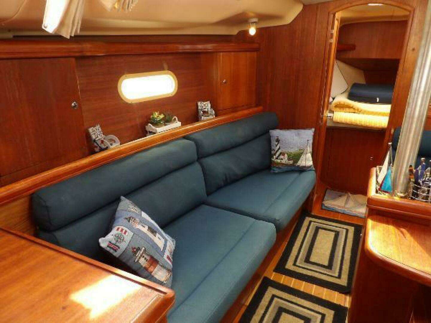 2002 Hunter 356 - Image 24