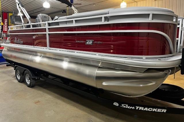 2026 Sun Tracker SportFish 22 DLX