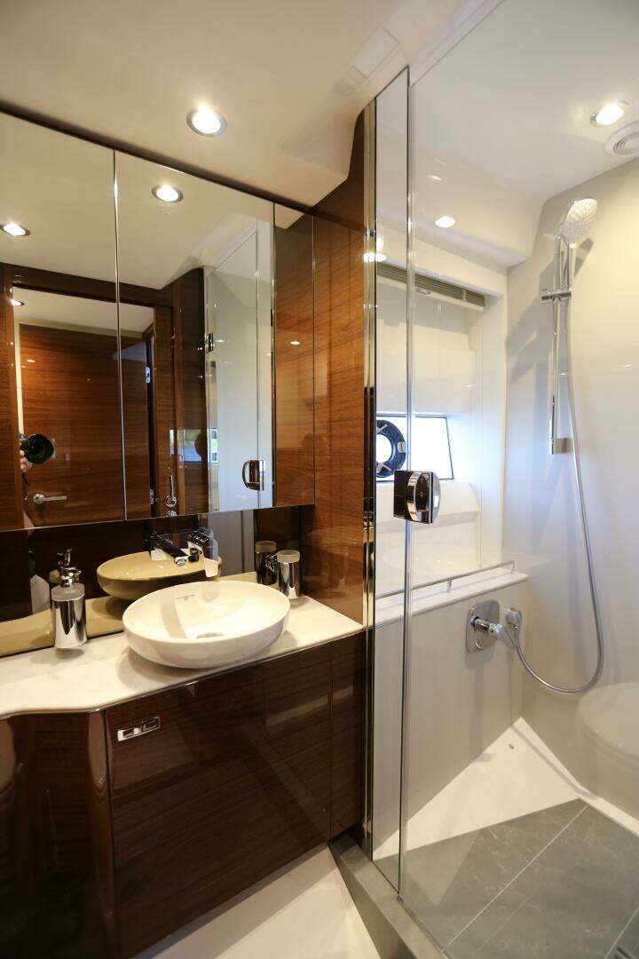 2024 Princess Princess F45 - Image 32