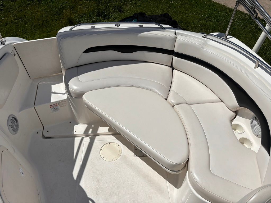 2002 Chaparral Sunesta 243 - 35