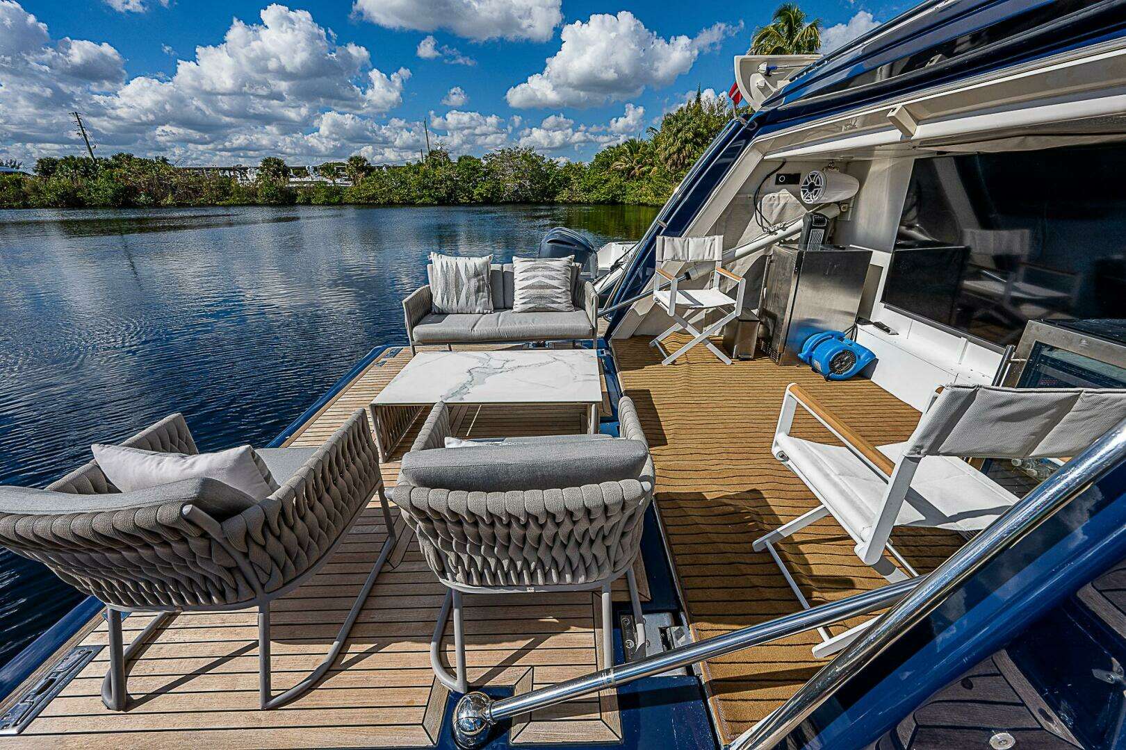 2006 Ferretti Yachts 830 - Image 46