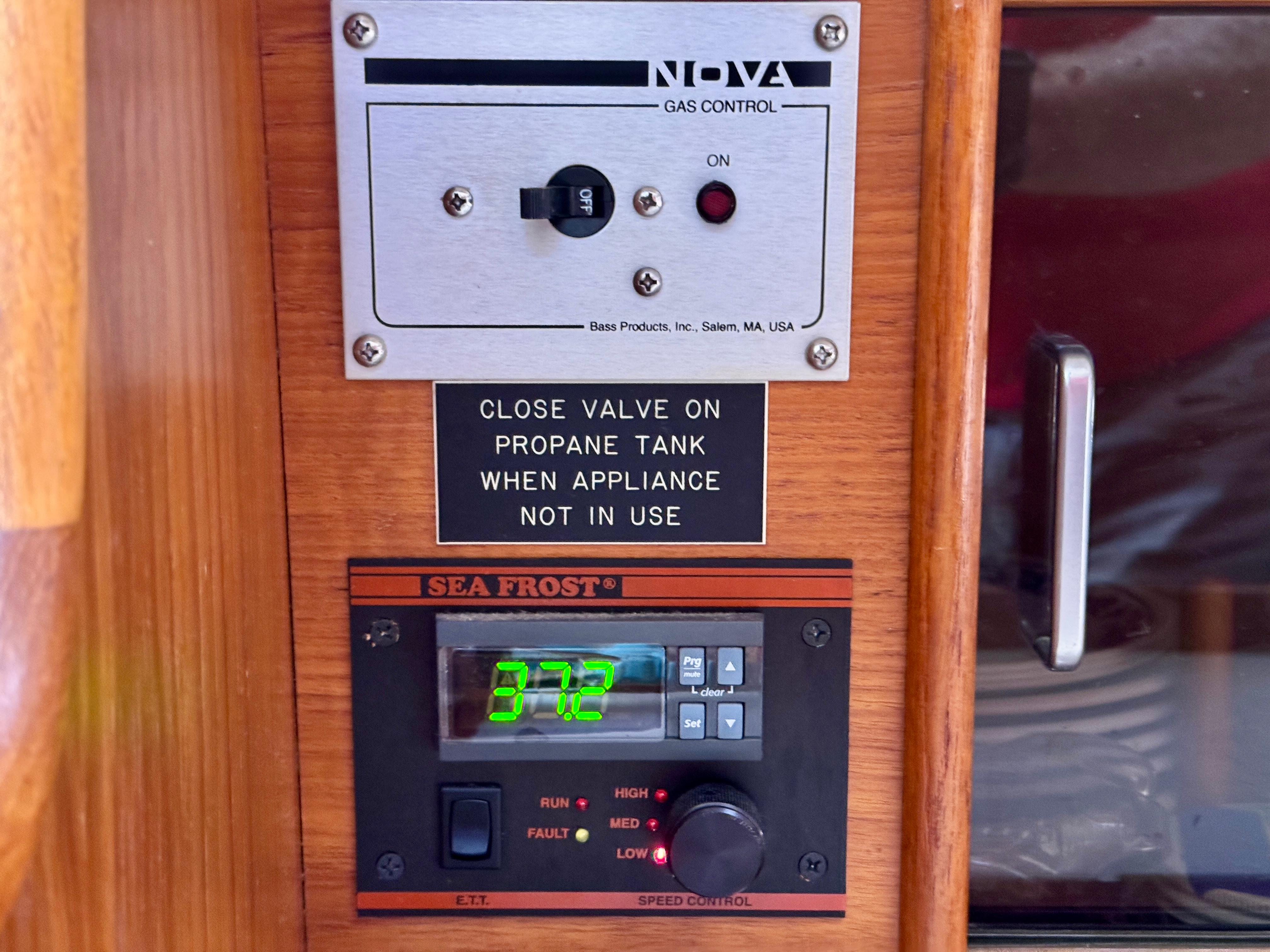 1989 Nonsuch 30 Ultra - 92